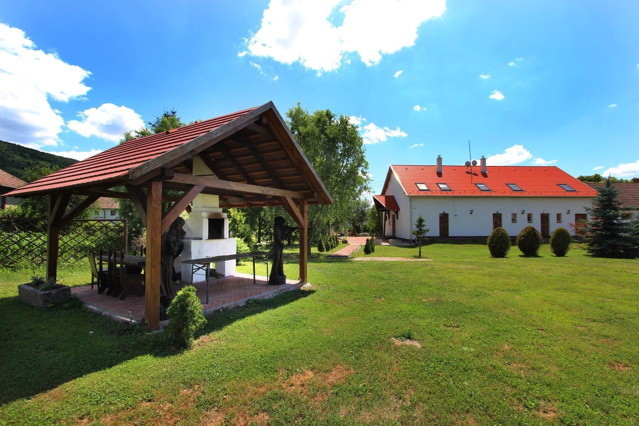 Felso Fogado Bed and Breakfast Felsőtold Eksteriør billede